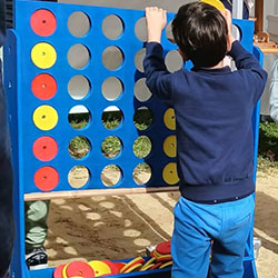 Jeu en bois, puissance 4